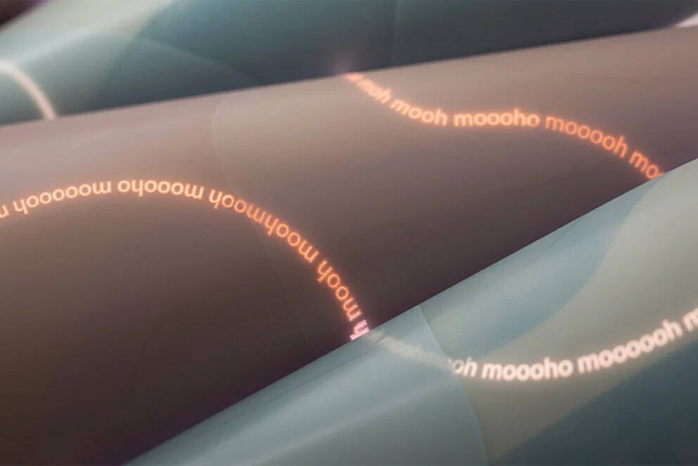Composants moulés par injection avec inscriptions lumineuses de KURZ FRANCE