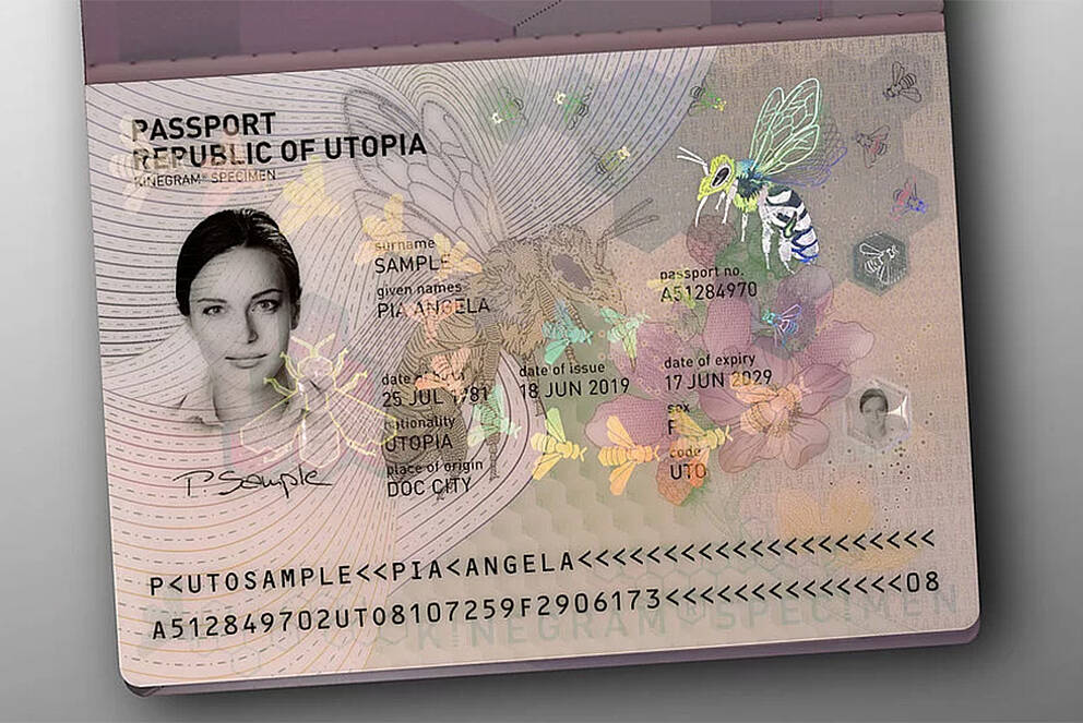 Passeport doté d'hologrammes comme éléments de haute sécurité