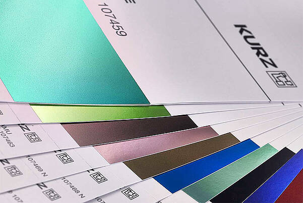 Gamme de couleurs de KURZ : finitions métalliques ultra-brillantes