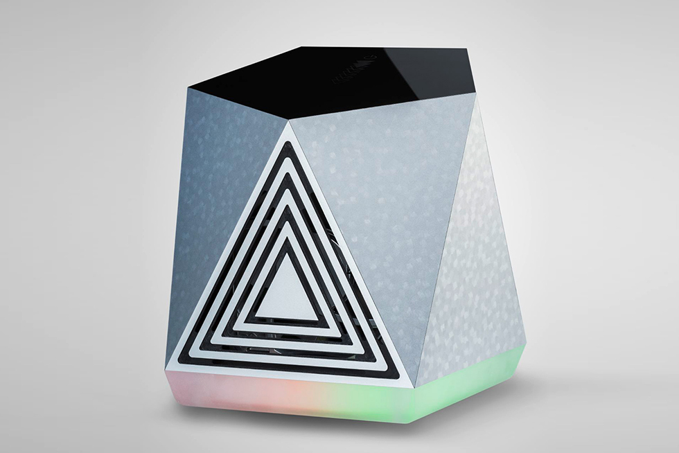 Mini-PC gaming avec finition de surface KURZ et rétroéclairage
